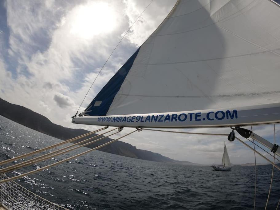 Magnifico Barco En La Graciosa Otel Caleta de Sebo Dış mekan fotoğraf