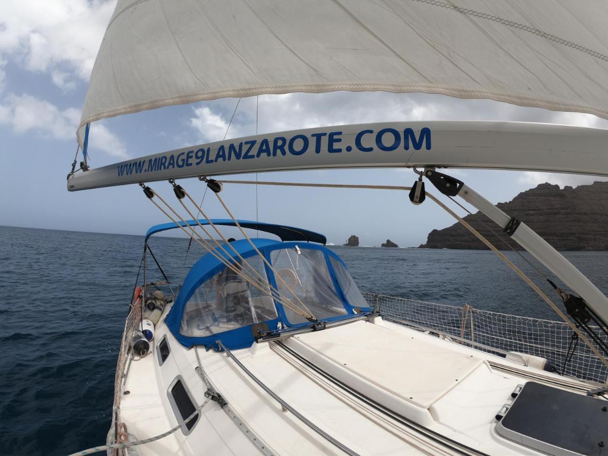 Magnifico Barco En La Graciosa Otel Caleta de Sebo Dış mekan fotoğraf