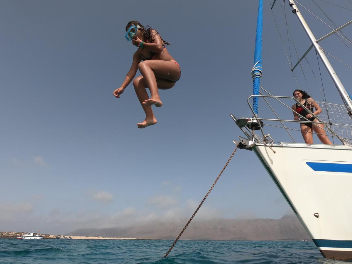 Magnifico Barco En La Graciosa Otel Caleta de Sebo Dış mekan fotoğraf