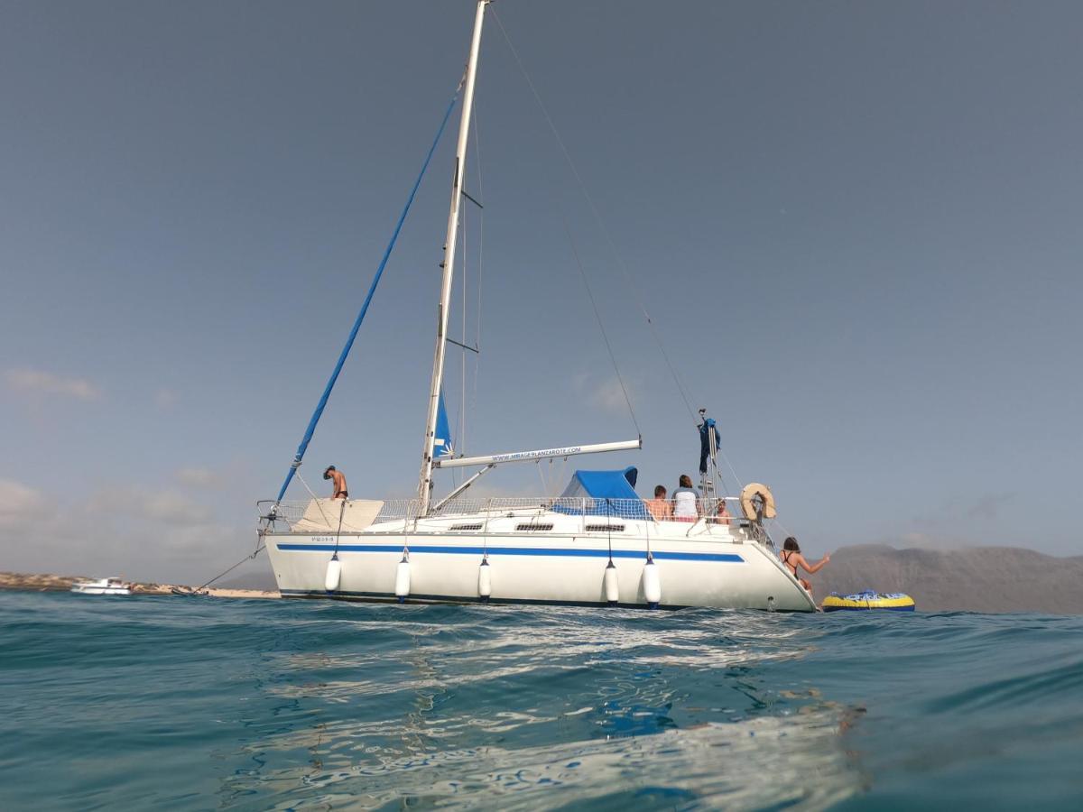 Magnifico Barco En La Graciosa Otel Caleta de Sebo Dış mekan fotoğraf