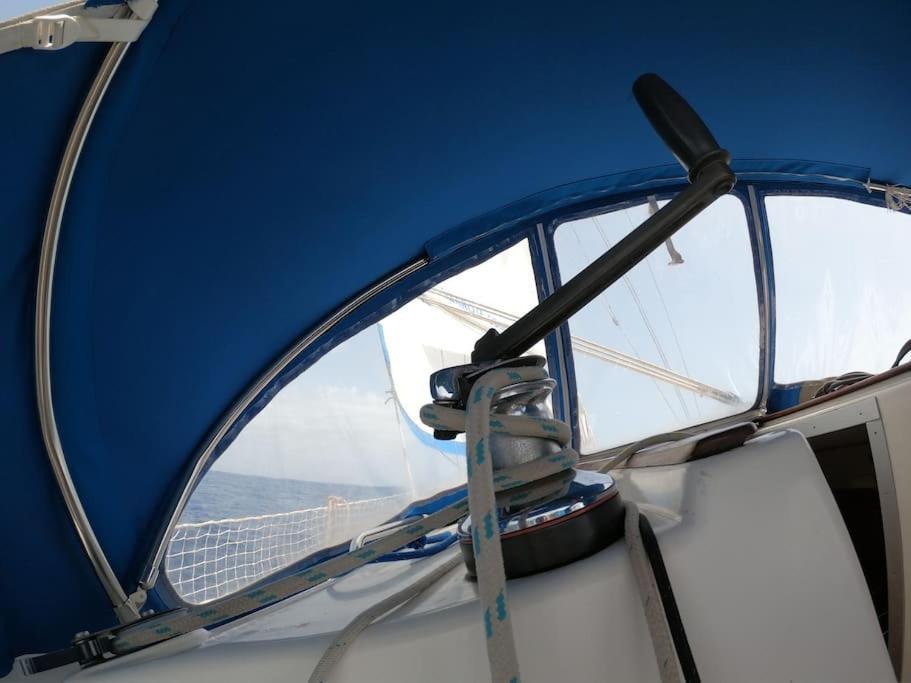 Magnifico Barco En La Graciosa Otel Caleta de Sebo Dış mekan fotoğraf