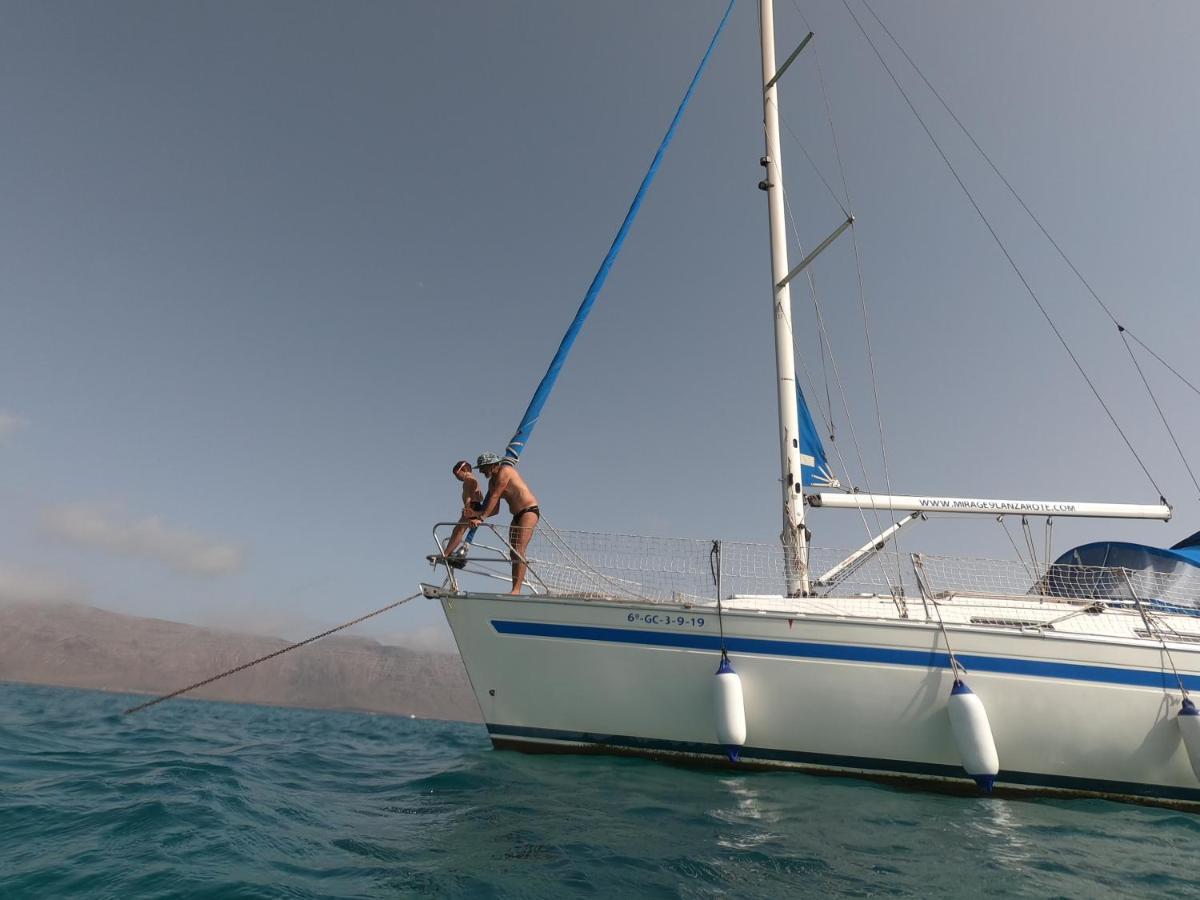 Magnifico Barco En La Graciosa Otel Caleta de Sebo Dış mekan fotoğraf