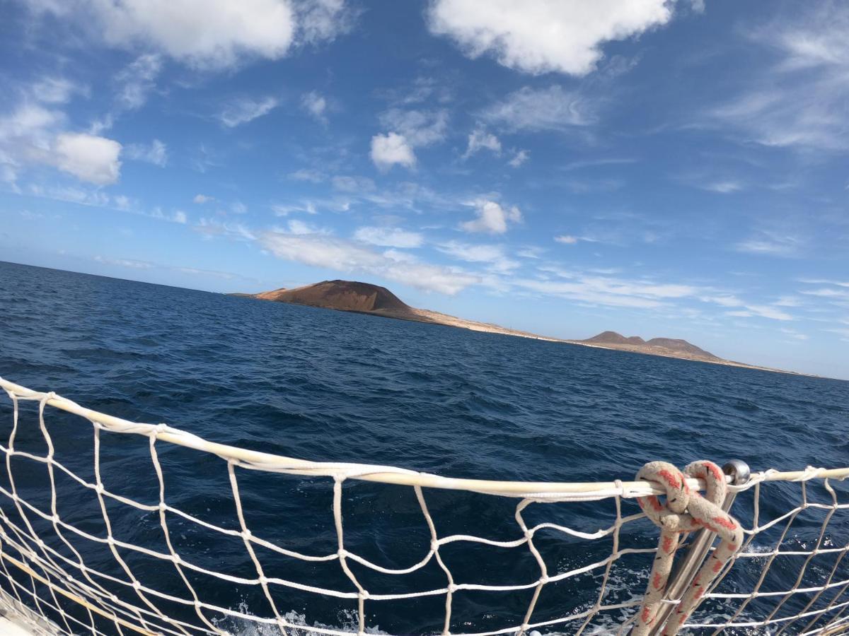 Magnifico Barco En La Graciosa Otel Caleta de Sebo Dış mekan fotoğraf