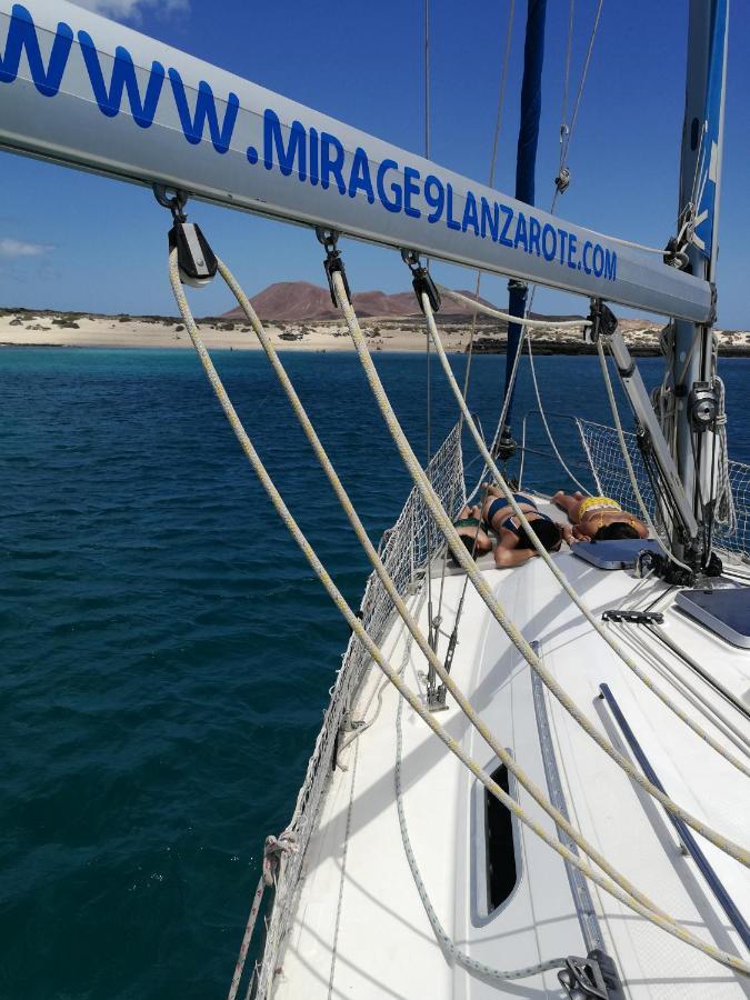 Magnifico Barco En La Graciosa Otel Caleta de Sebo Dış mekan fotoğraf