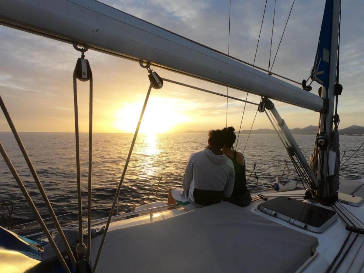 Magnifico Barco En La Graciosa Otel Caleta de Sebo Dış mekan fotoğraf