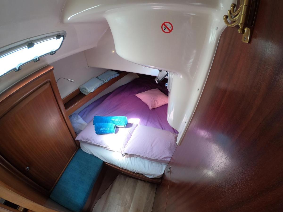 Magnifico Barco En La Graciosa Otel Caleta de Sebo Dış mekan fotoğraf