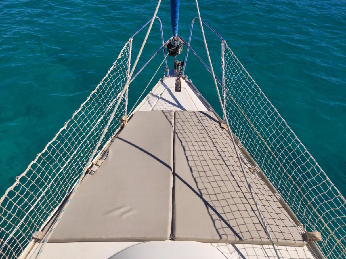 Magnifico Barco En La Graciosa Otel Caleta de Sebo Dış mekan fotoğraf