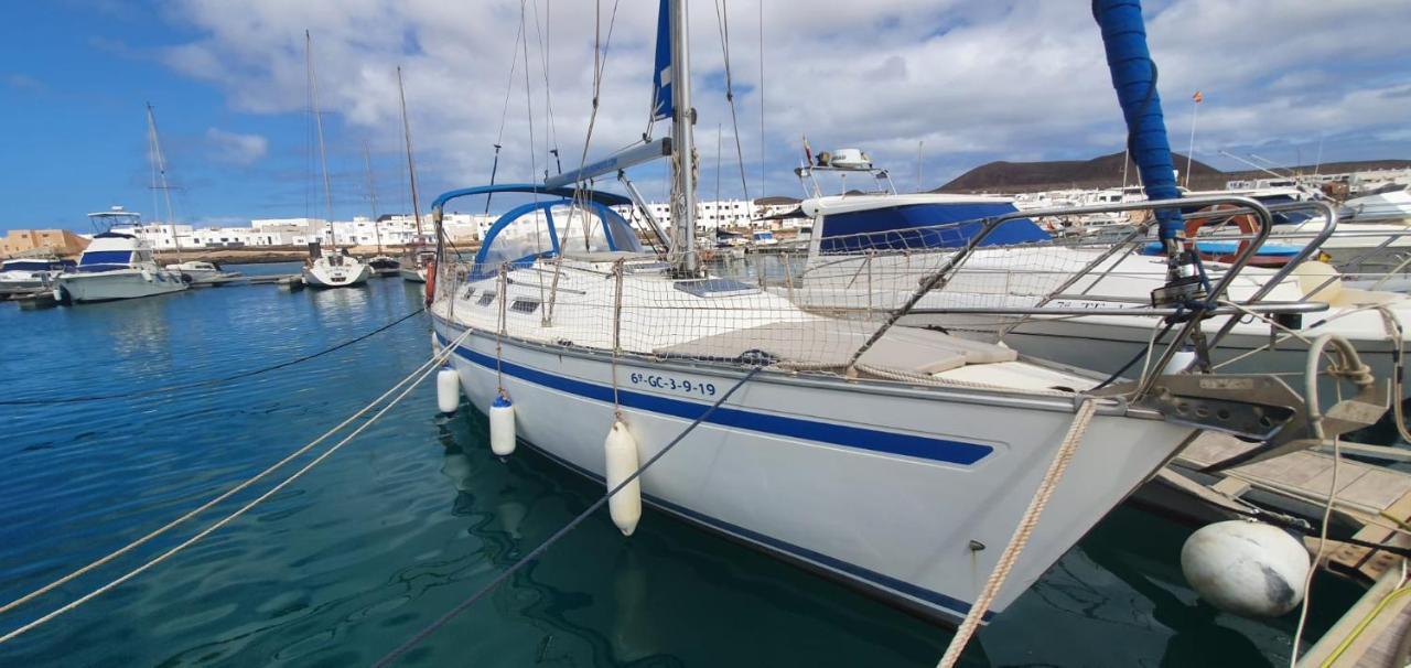 Magnifico Barco En La Graciosa Otel Caleta de Sebo Dış mekan fotoğraf