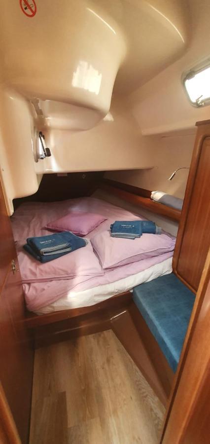 Magnifico Barco En La Graciosa Otel Caleta de Sebo Dış mekan fotoğraf