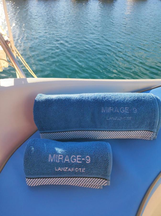 Magnifico Barco En La Graciosa Otel Caleta de Sebo Dış mekan fotoğraf