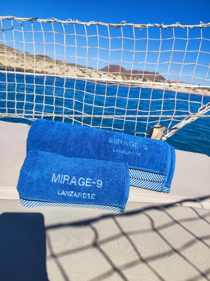 Magnifico Barco En La Graciosa Otel Caleta de Sebo Dış mekan fotoğraf