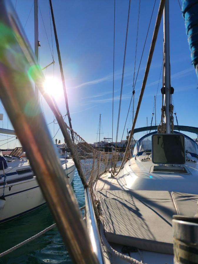 Magnifico Barco En La Graciosa Otel Caleta de Sebo Dış mekan fotoğraf